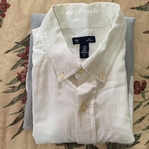 Gap Slim Fit. Size M